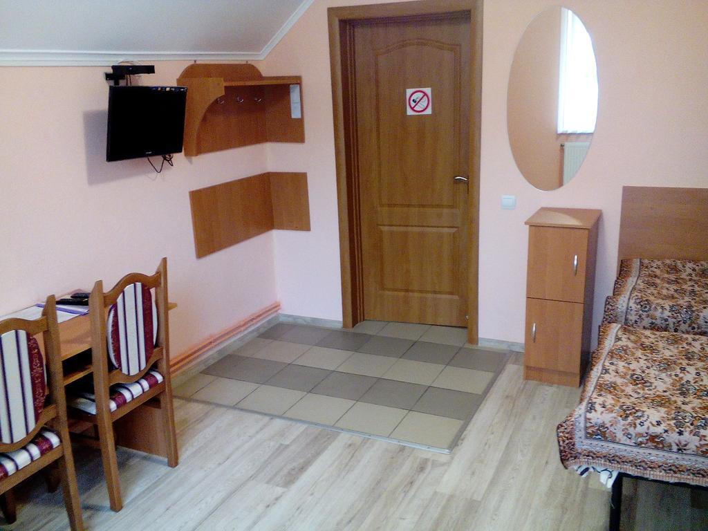 Hostel on Flotska Ivano-Frankivsk Exteriör bild